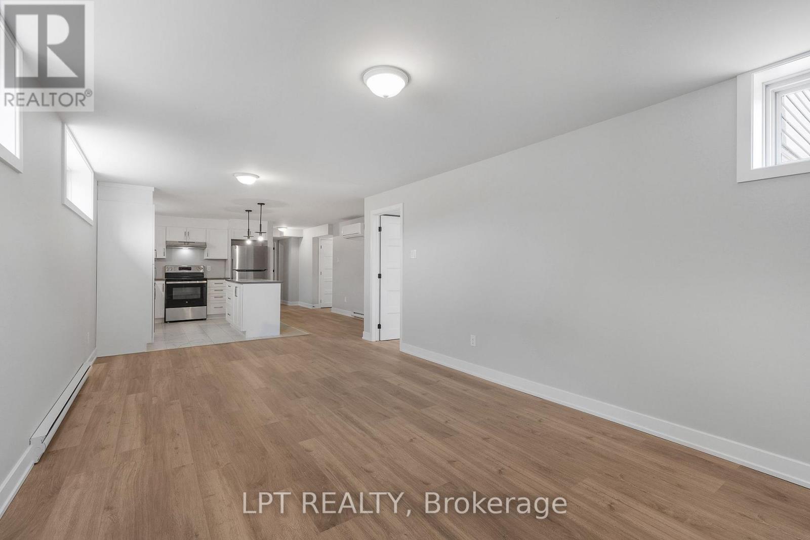 960 Katia Street Property Photo 30
