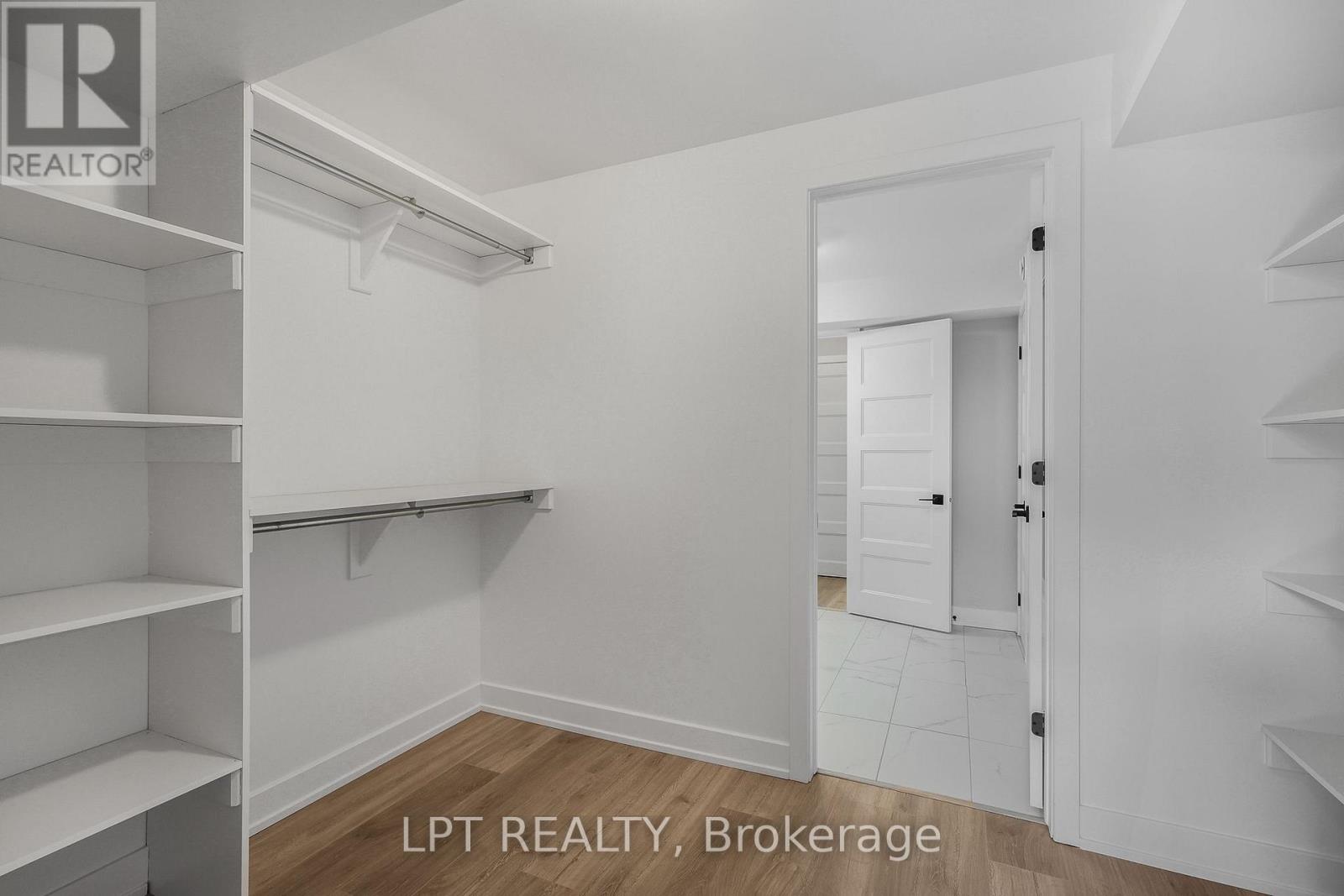 960 Katia Street Property Photo 34