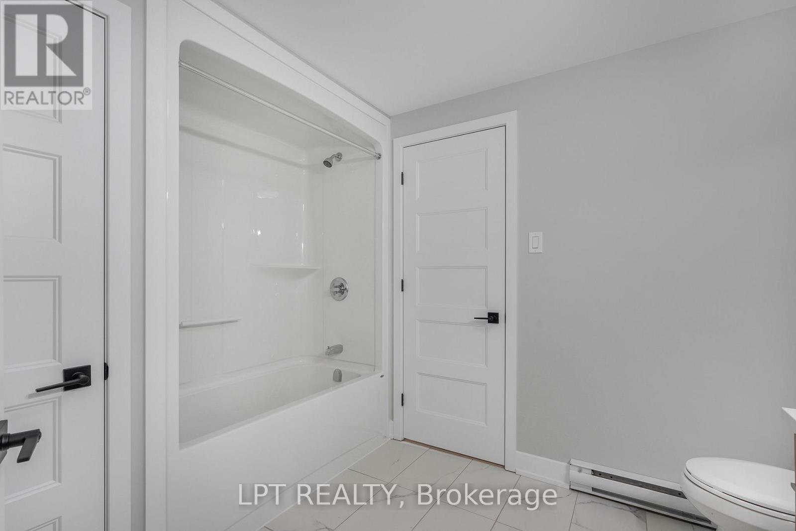 960 Katia Street Property Photo 36