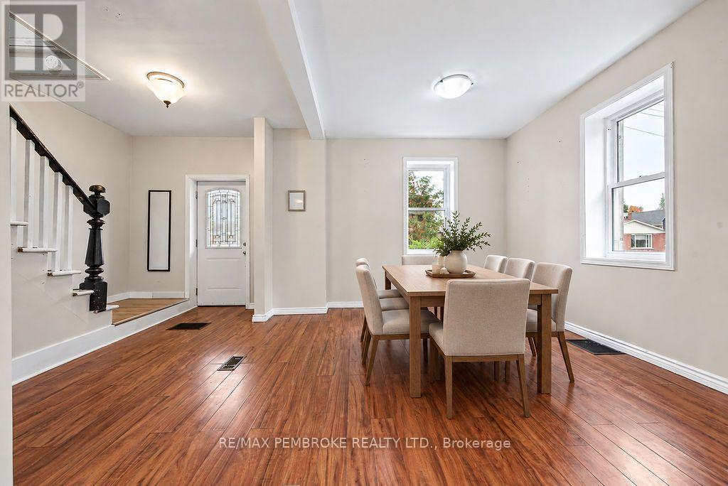 459 Somerset Street Property Photo 4