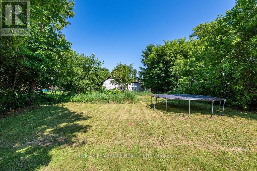 459 Somerset Street Property Photo 6