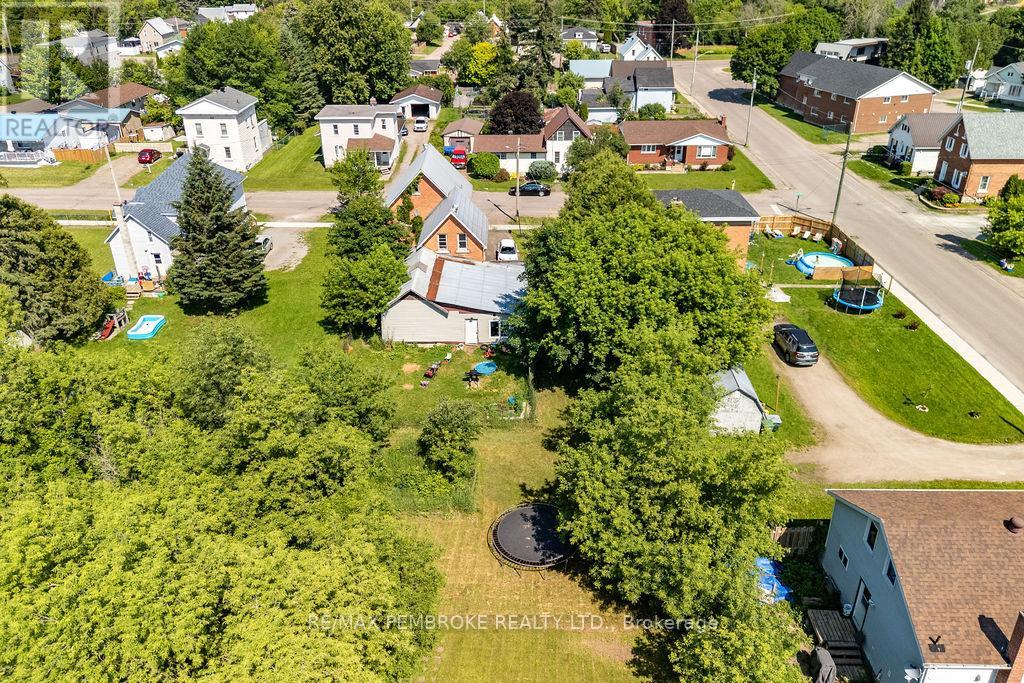 459 Somerset Street Property Photo 8