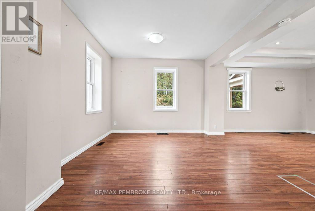 459 Somerset Street Property Photo 11