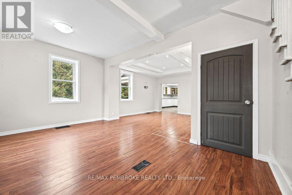 459 Somerset Street Property Photo 13