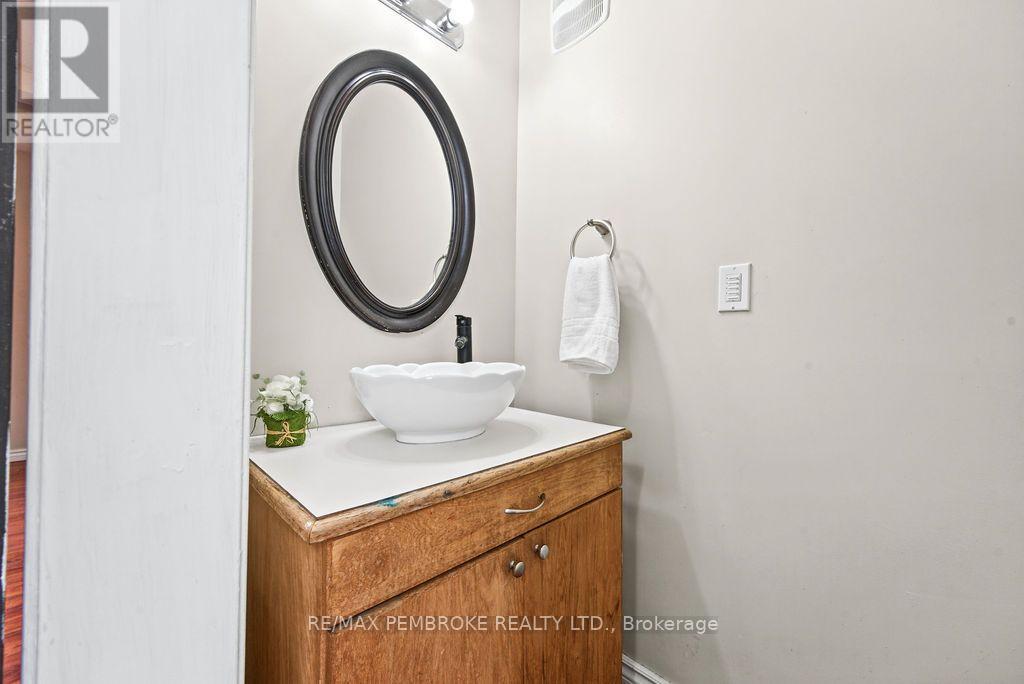 459 Somerset Street Property Photo 16
