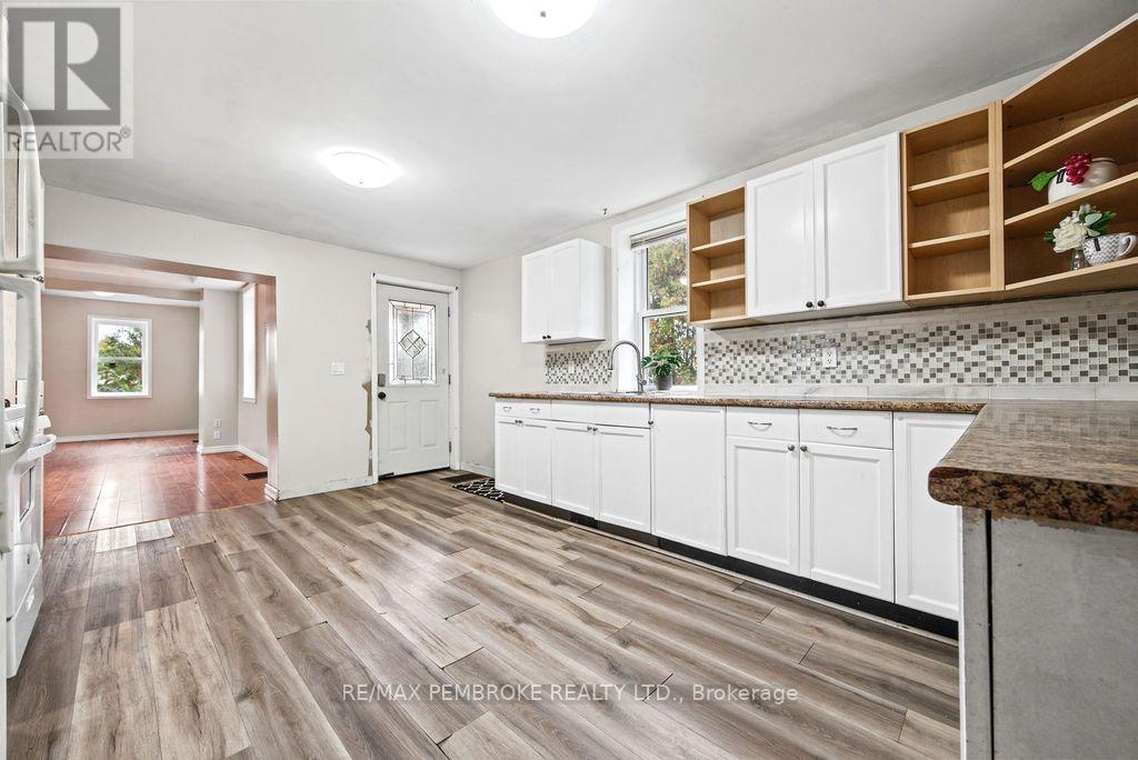 459 Somerset Street Property Photo 21