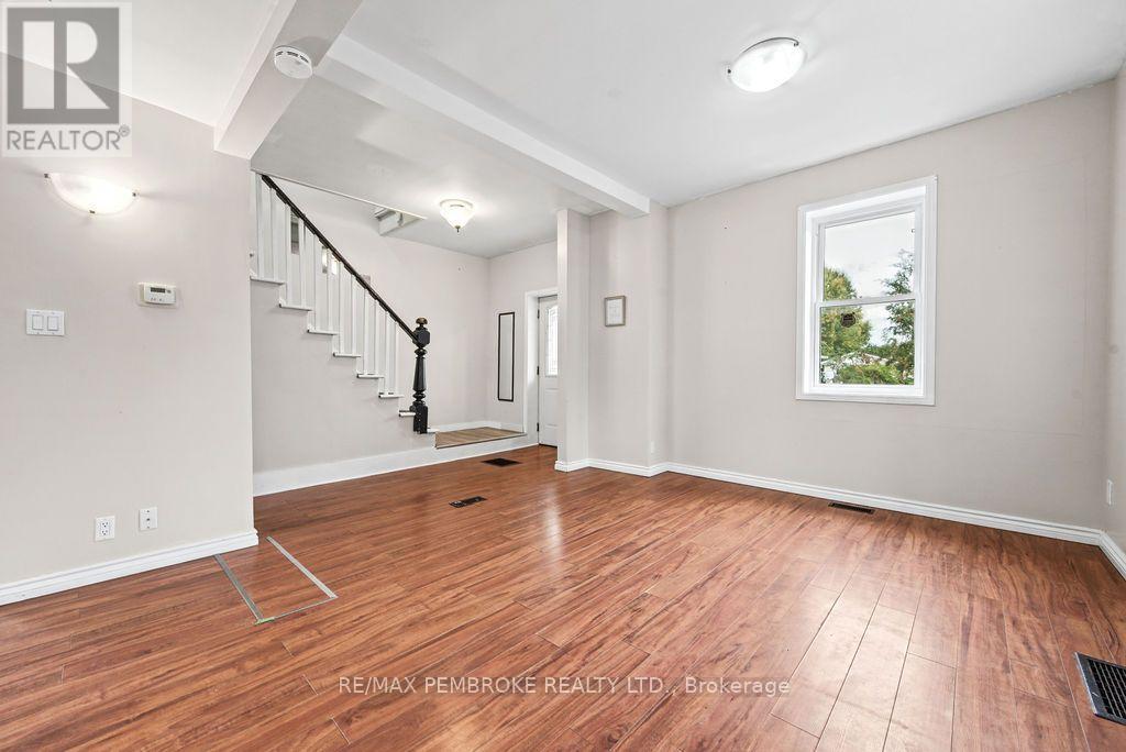 459 Somerset Street Property Photo 24