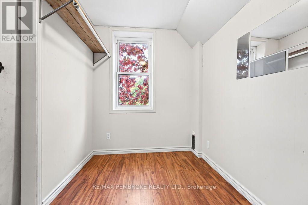 459 Somerset Street Property Photo 31