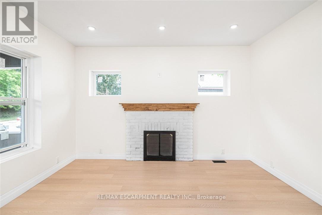 203 Brock Street Property Photo 9
