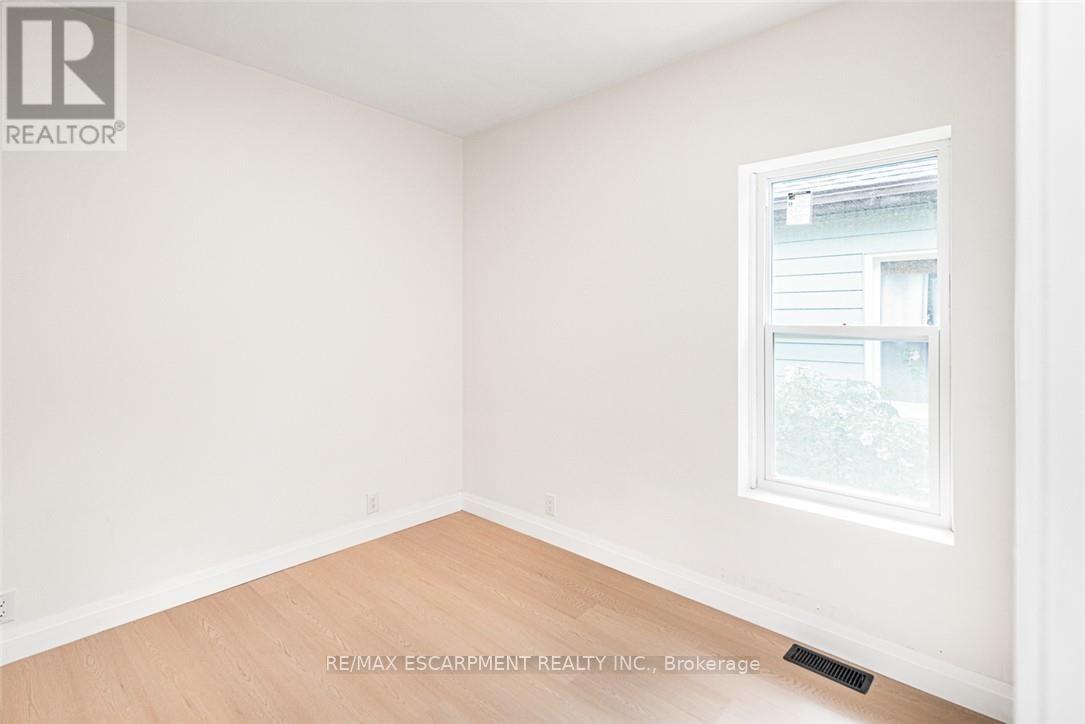 203 Brock Street Property Photo 11