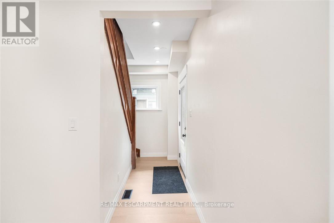 203 Brock Street Property Photo 17