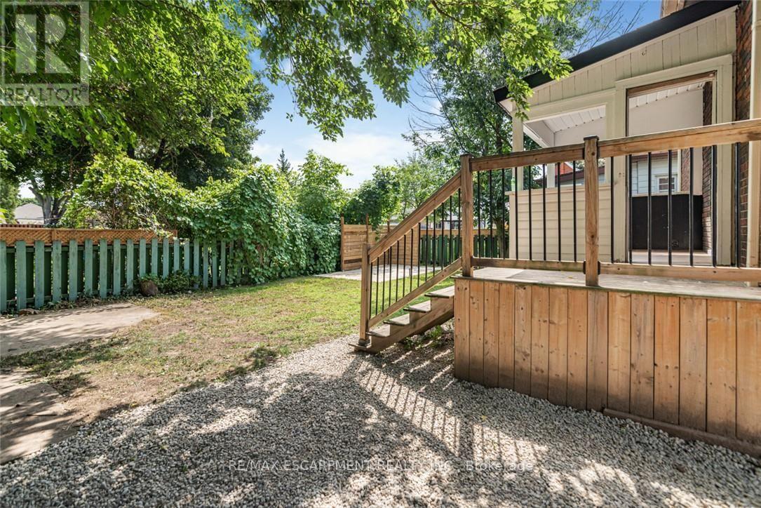 203 Brock Street Property Photo 32
