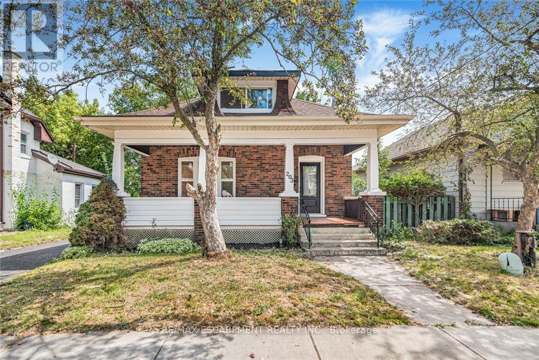 203 Brock Street Property Photo 36
