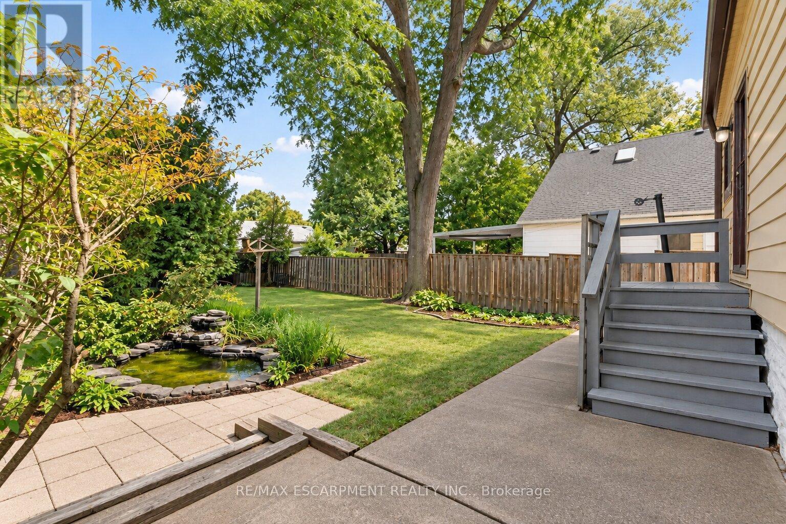 269 Queensdale Avenue E Property Photo 40