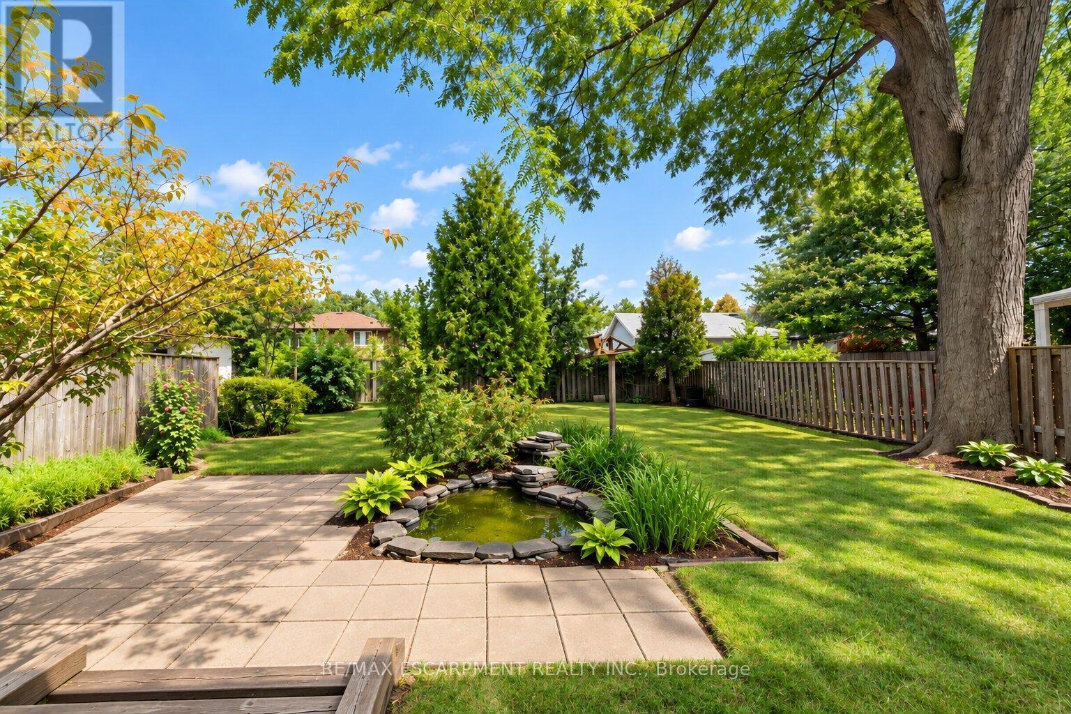 269 Queensdale Avenue E Property Photo 41