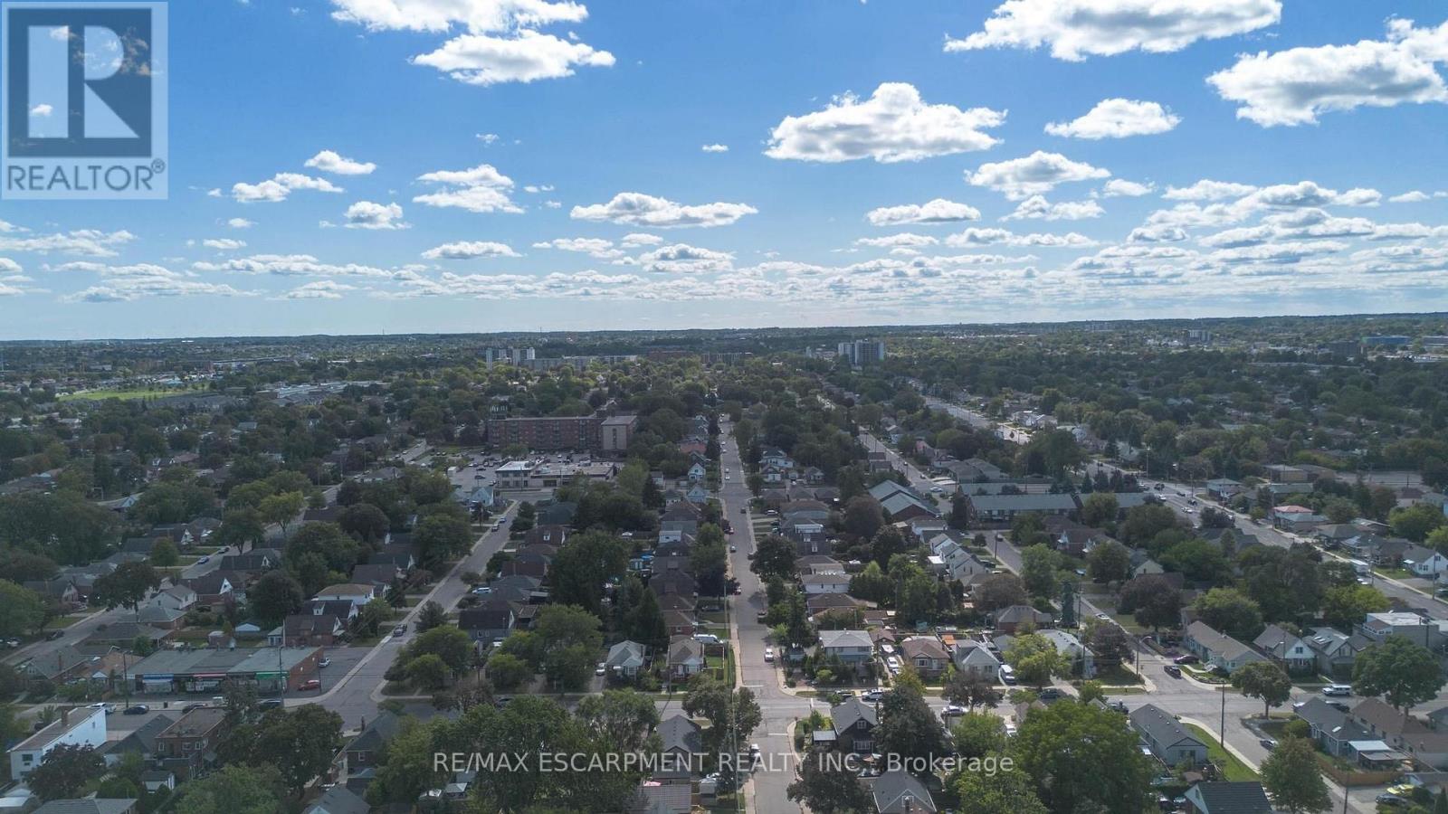 269 Queensdale Avenue E Property Photo 47