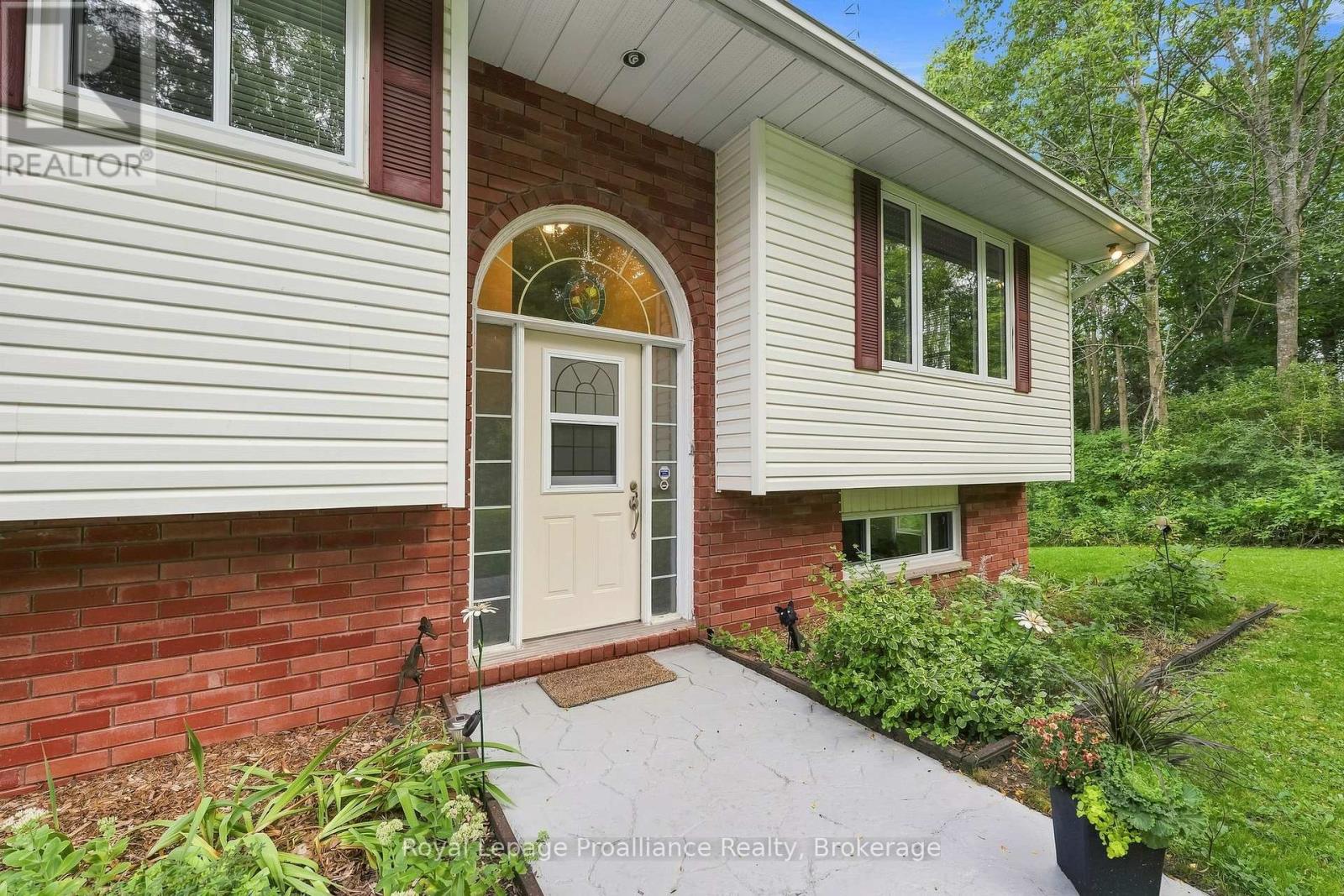 1528 Pinewood School Road Property Photo 6