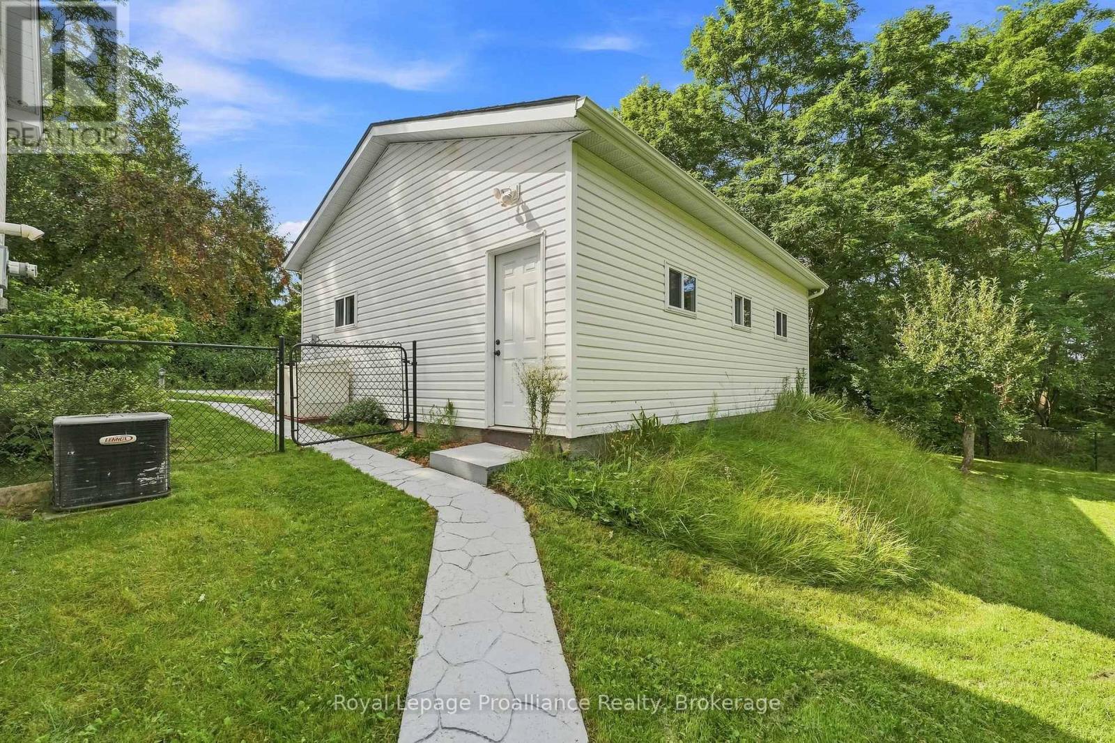 1528 Pinewood School Road Property Photo 40