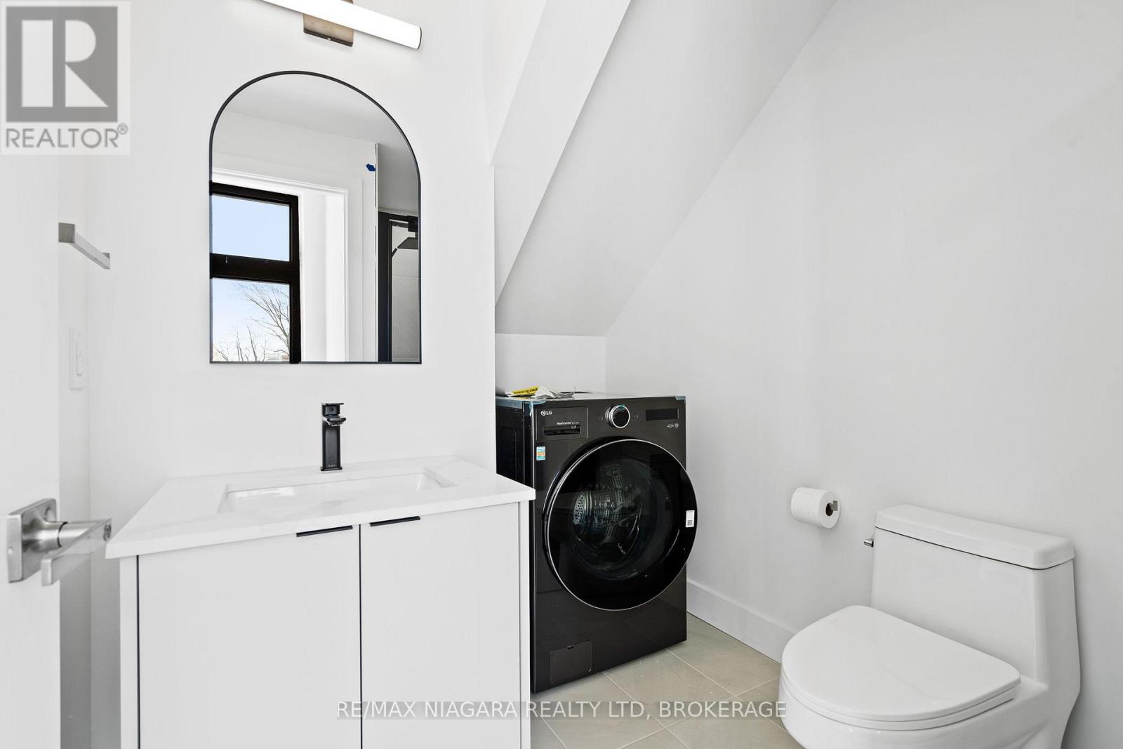 209 - 7277 Wilson Crescent Property Photo 17