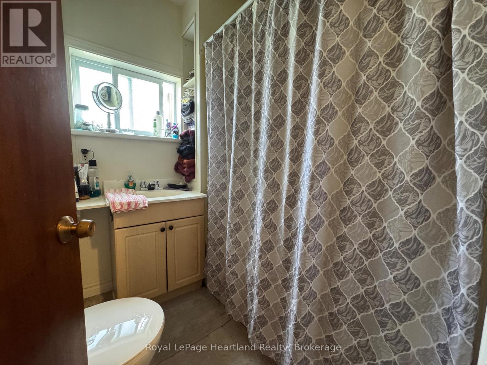635 Yonge Street Property Photo 5