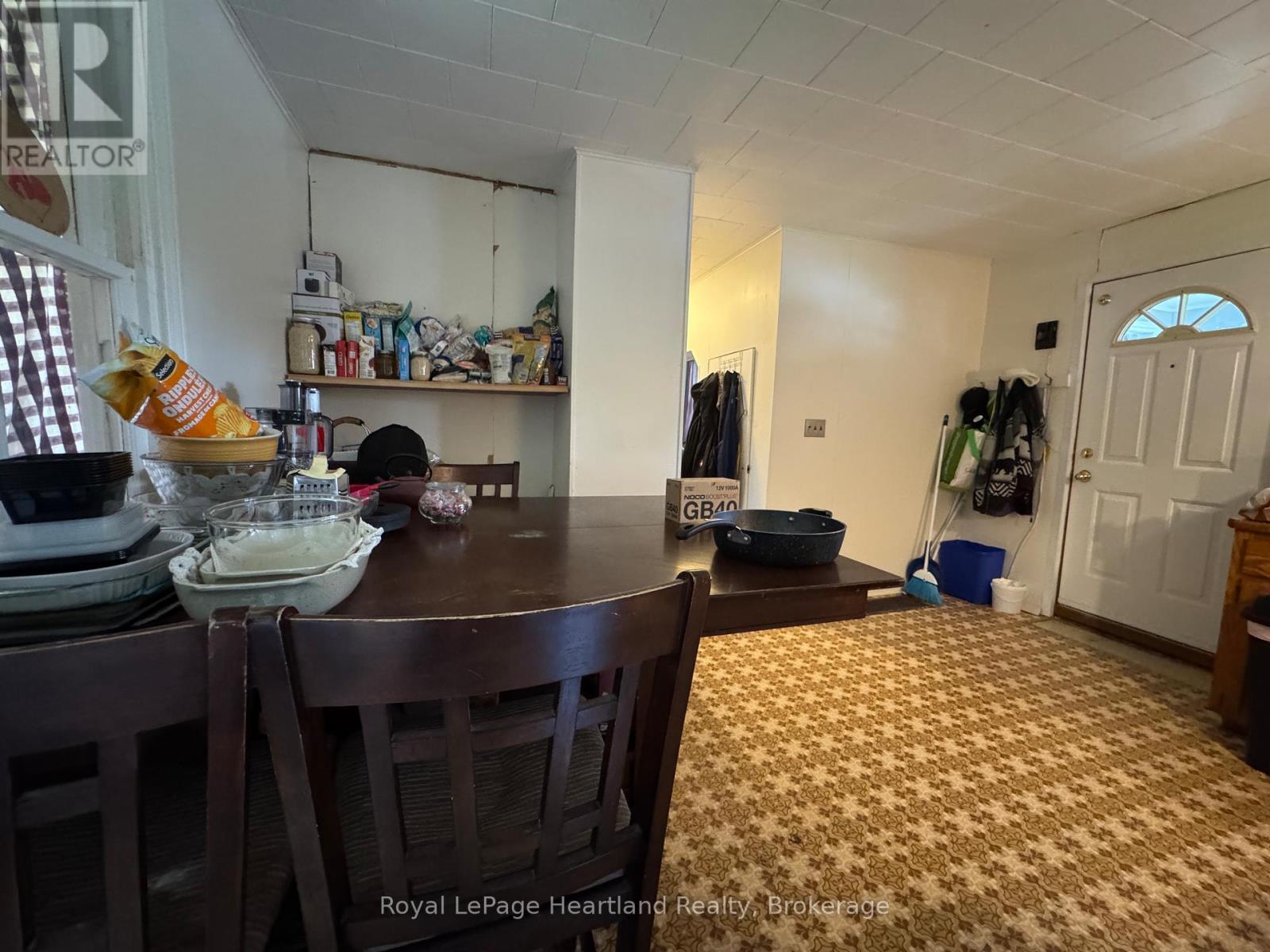 635 Yonge Street Property Photo 8