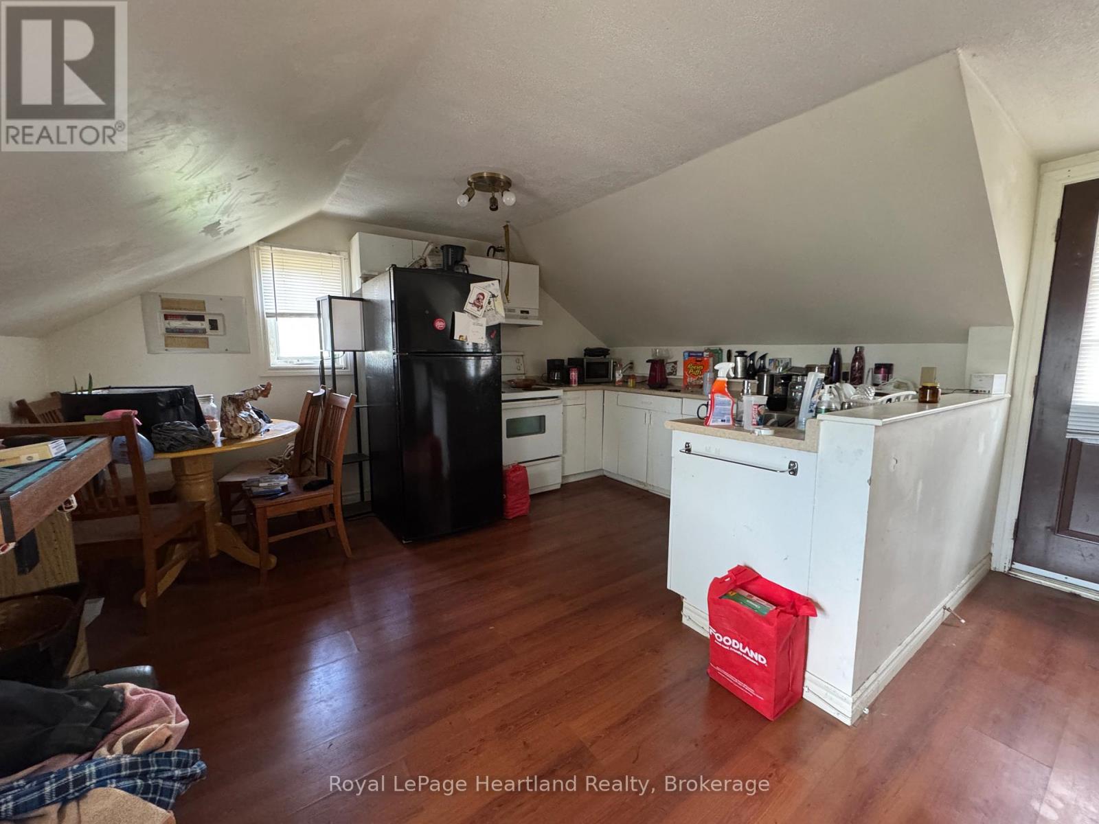 635 Yonge Street Property Photo 14