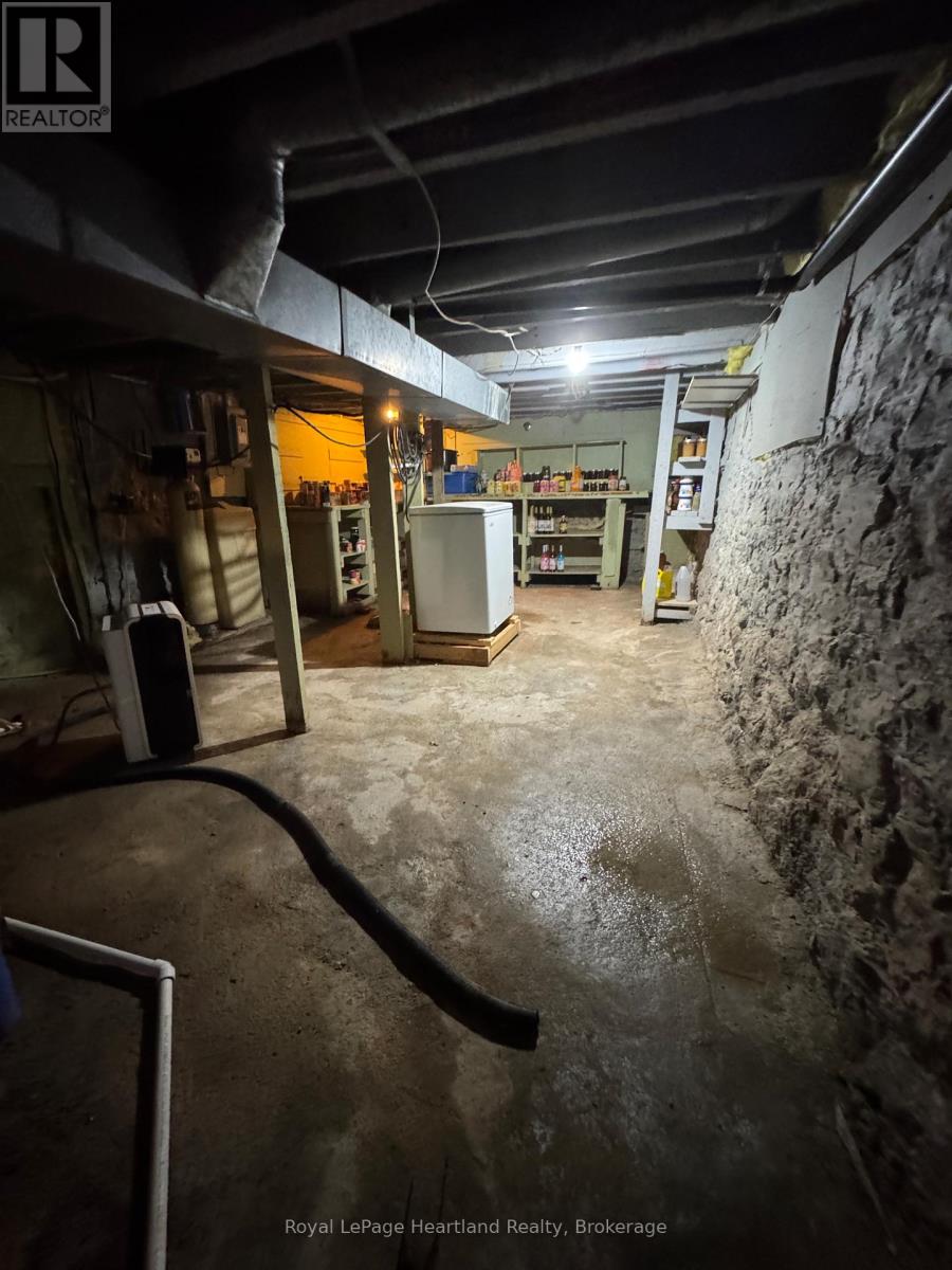 635 Yonge Street Property Photo 16