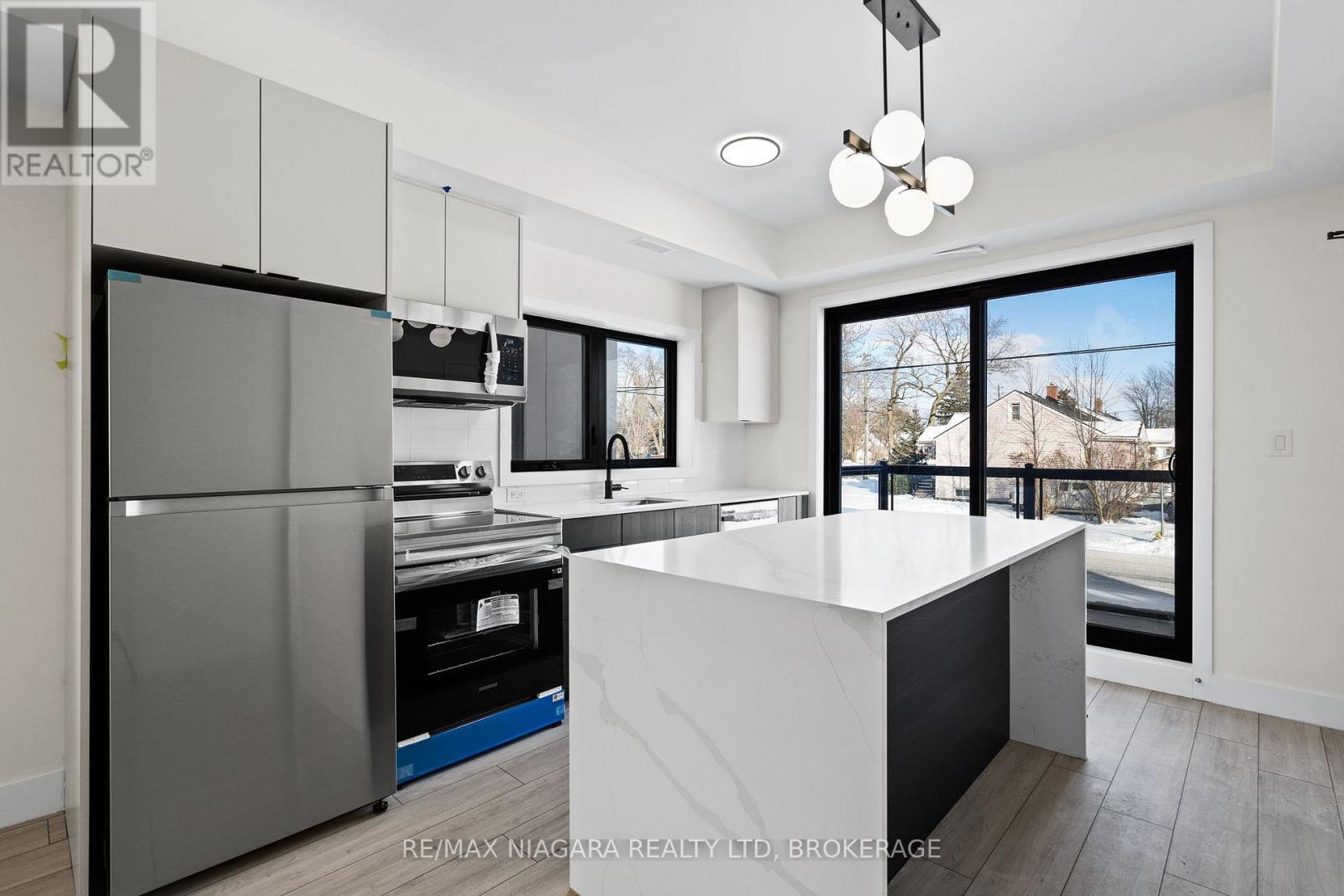 209 - 7277 Wilson Crescent Property Photo 2