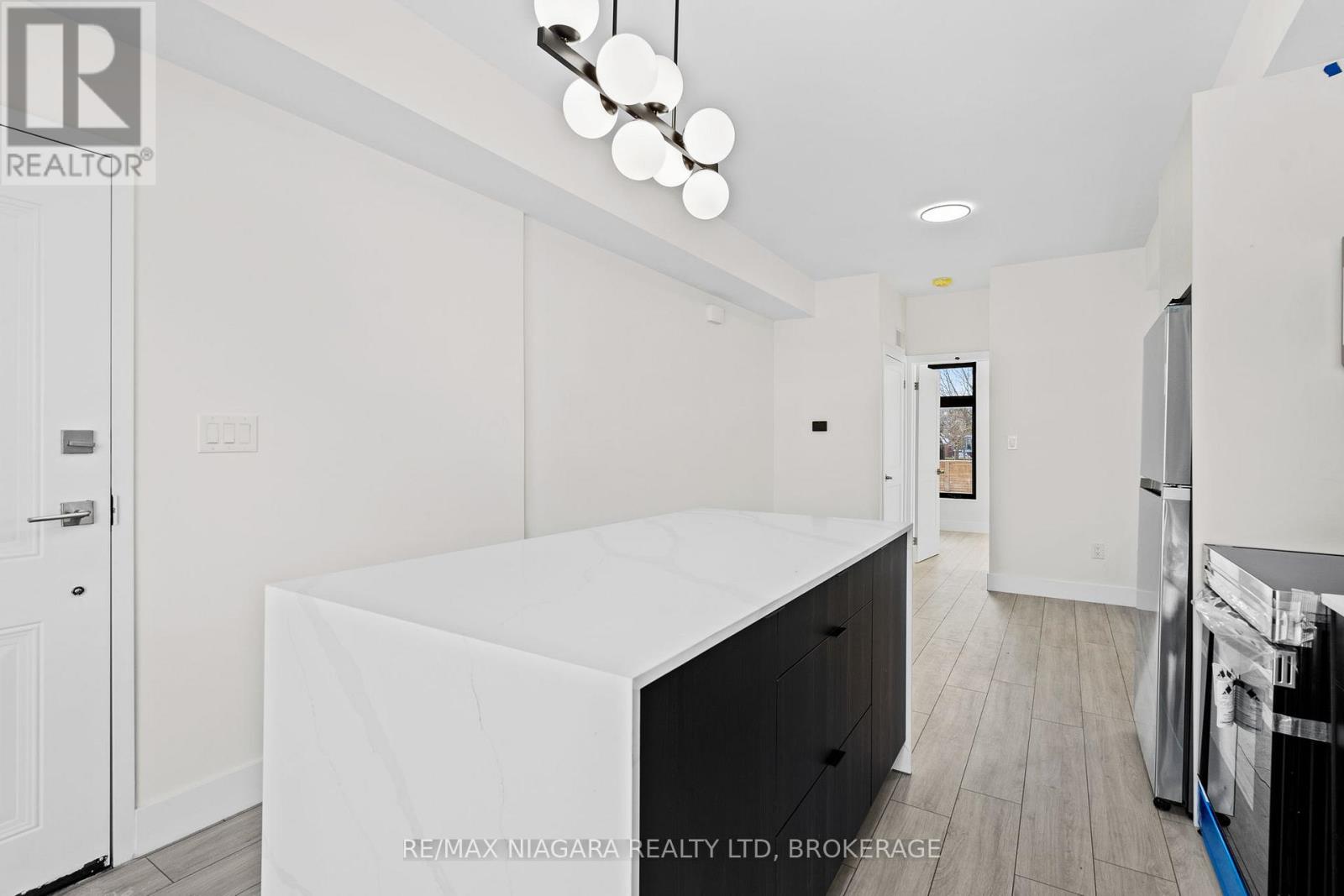 209 - 7277 Wilson Crescent Property Photo 4