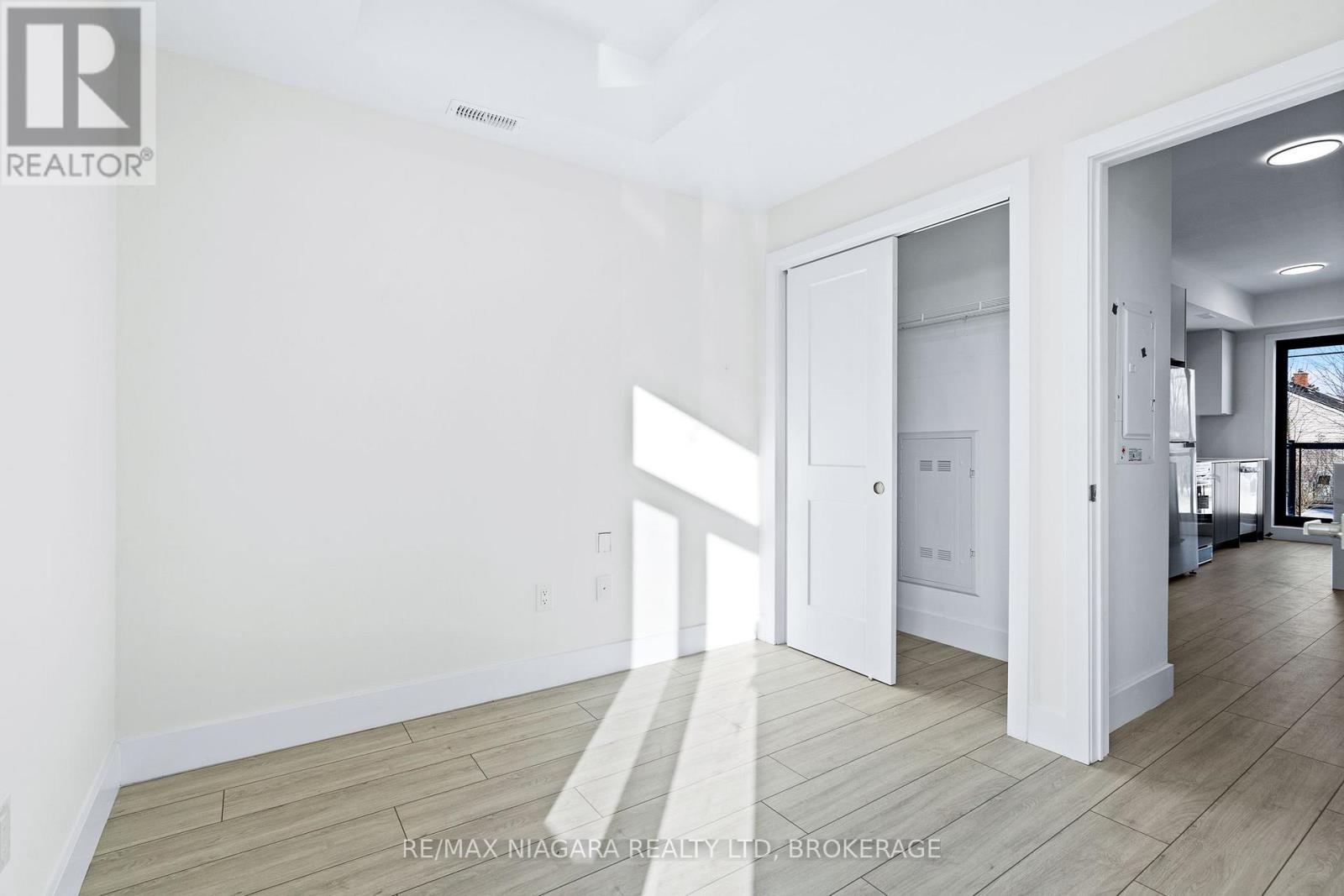 209 - 7277 Wilson Crescent Property Photo 11