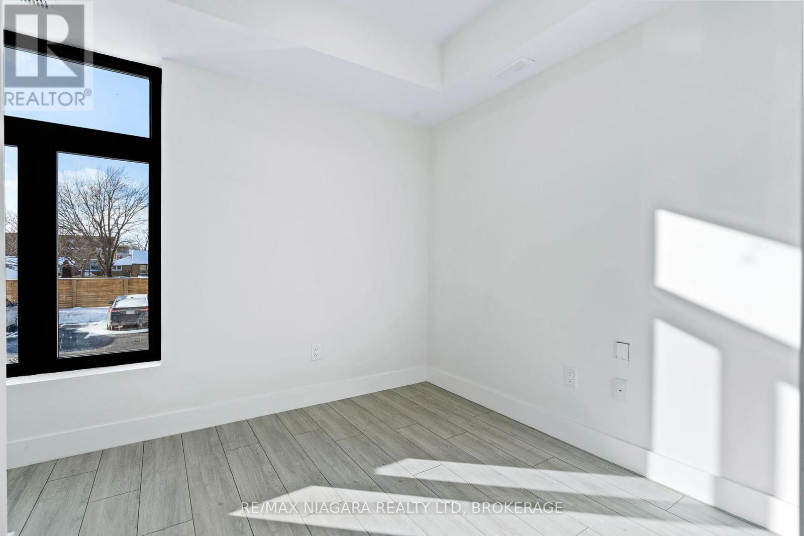 209 - 7277 Wilson Crescent Property Photo 12