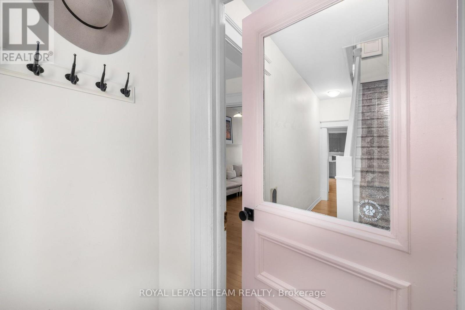 275 Arlington Avenue Property Photo 3