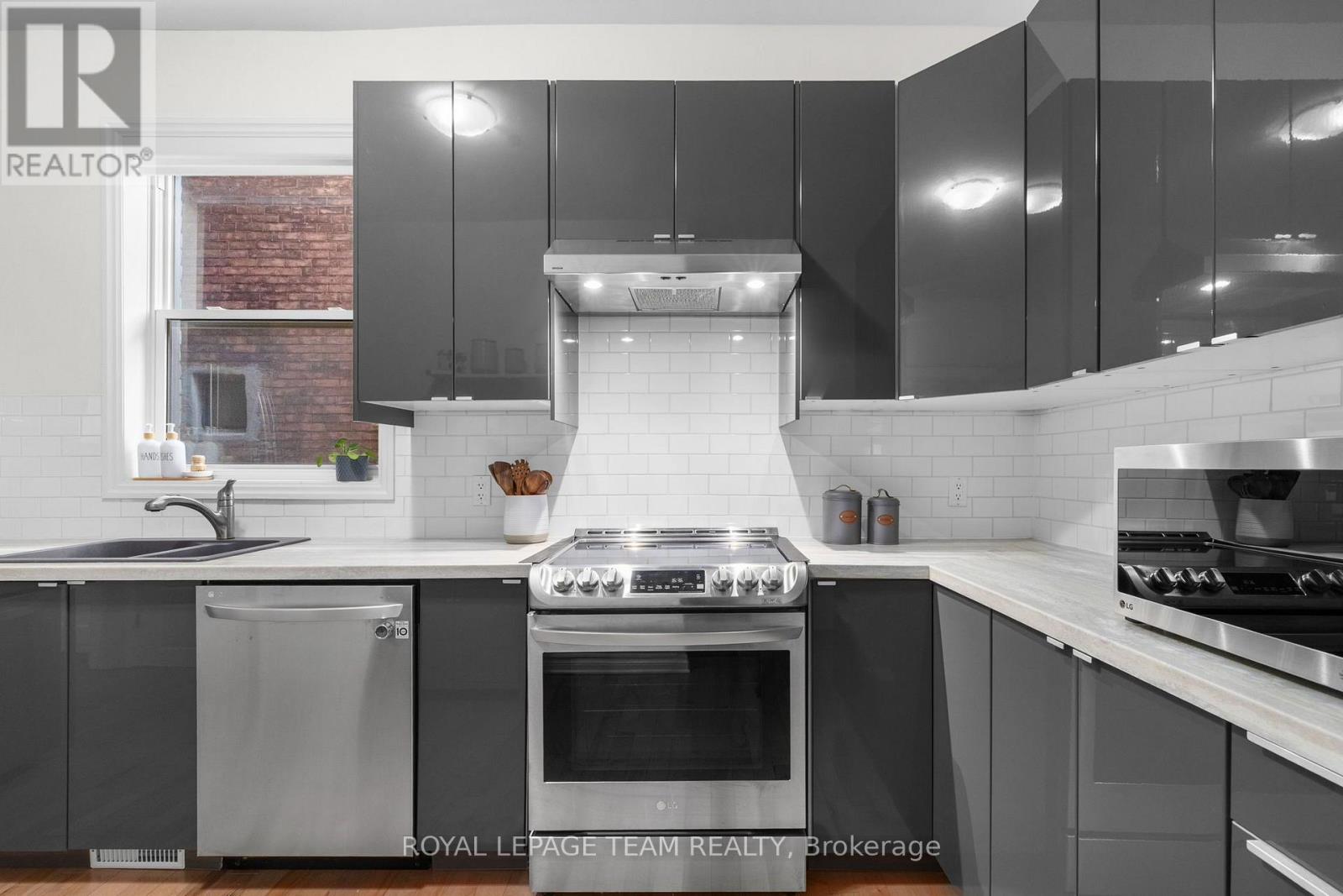 275 Arlington Avenue Property Photo 17