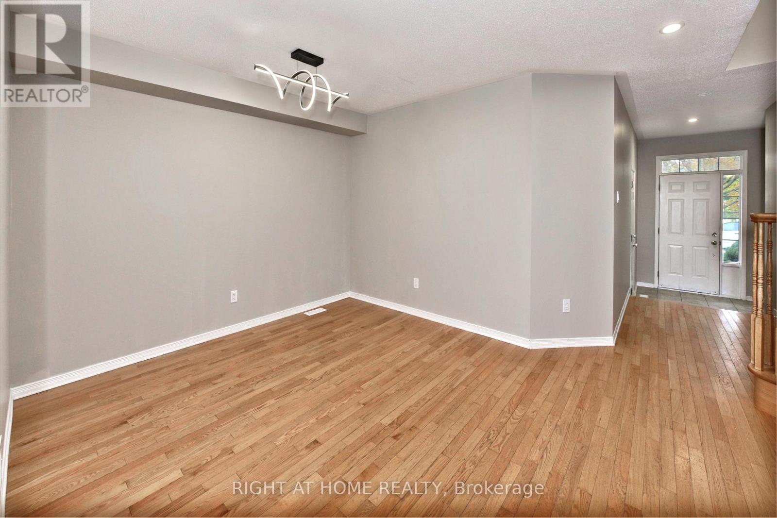 227 Portrush Avenue Property Photo 8
