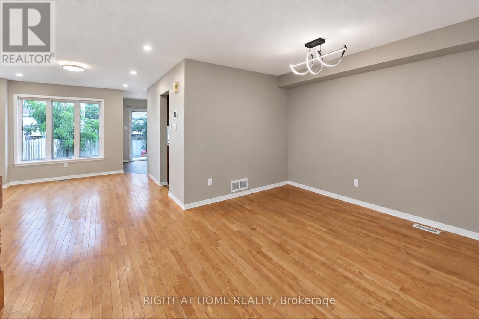 227 Portrush Avenue Property Photo 10