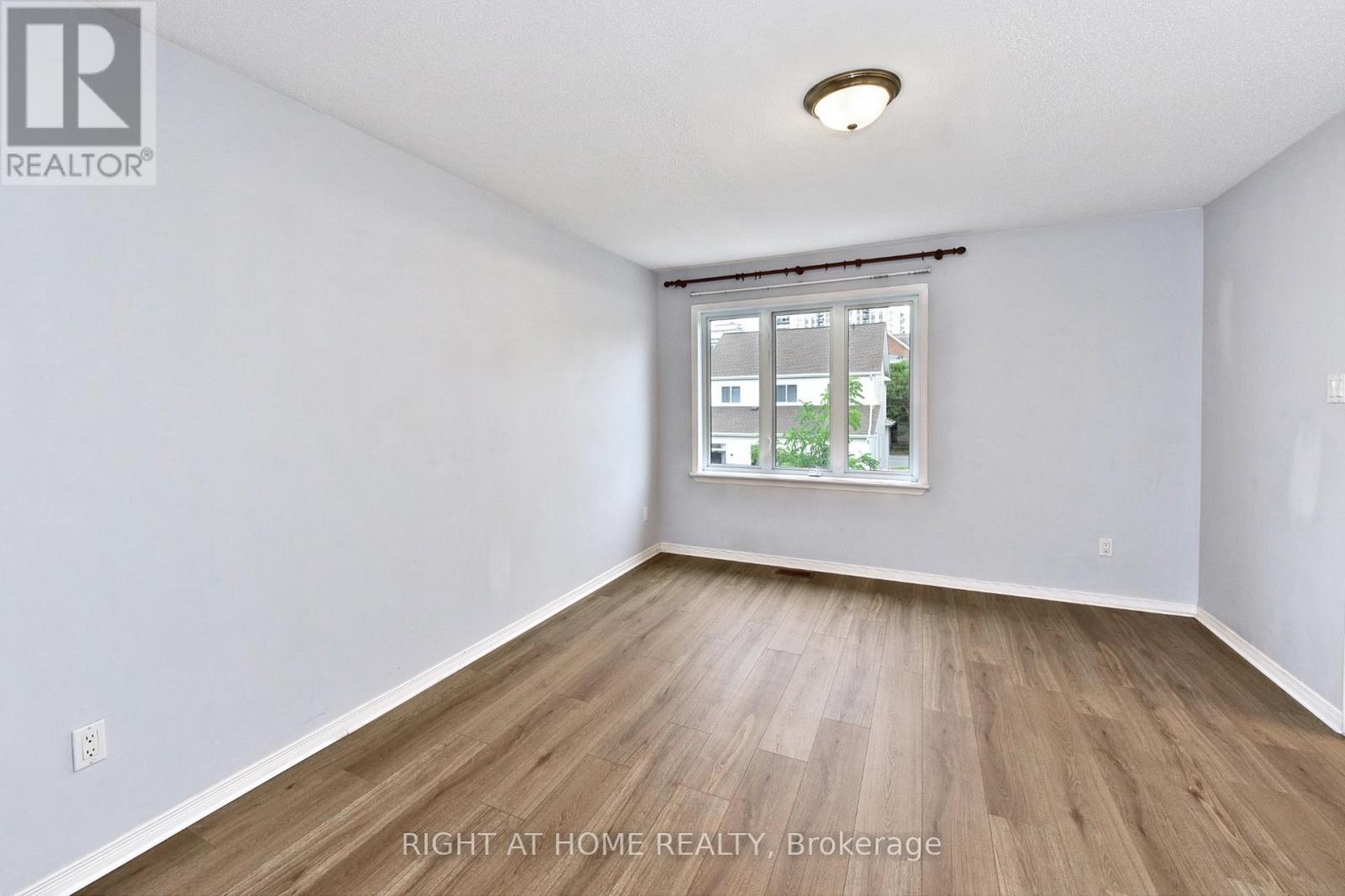 227 Portrush Avenue Property Photo 17