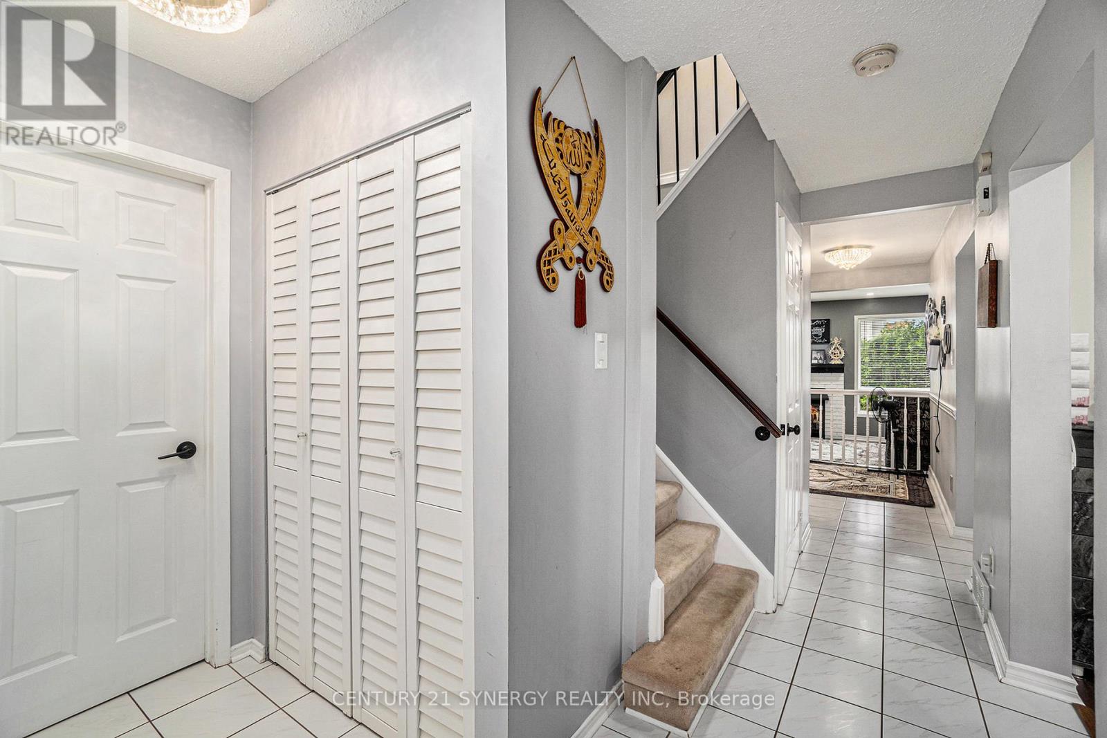 6415 Viseneau Drive Property Photo 14