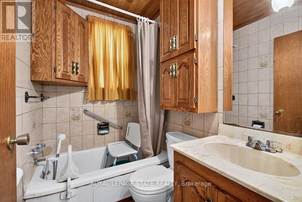 340 Barton Street Property Photo 11