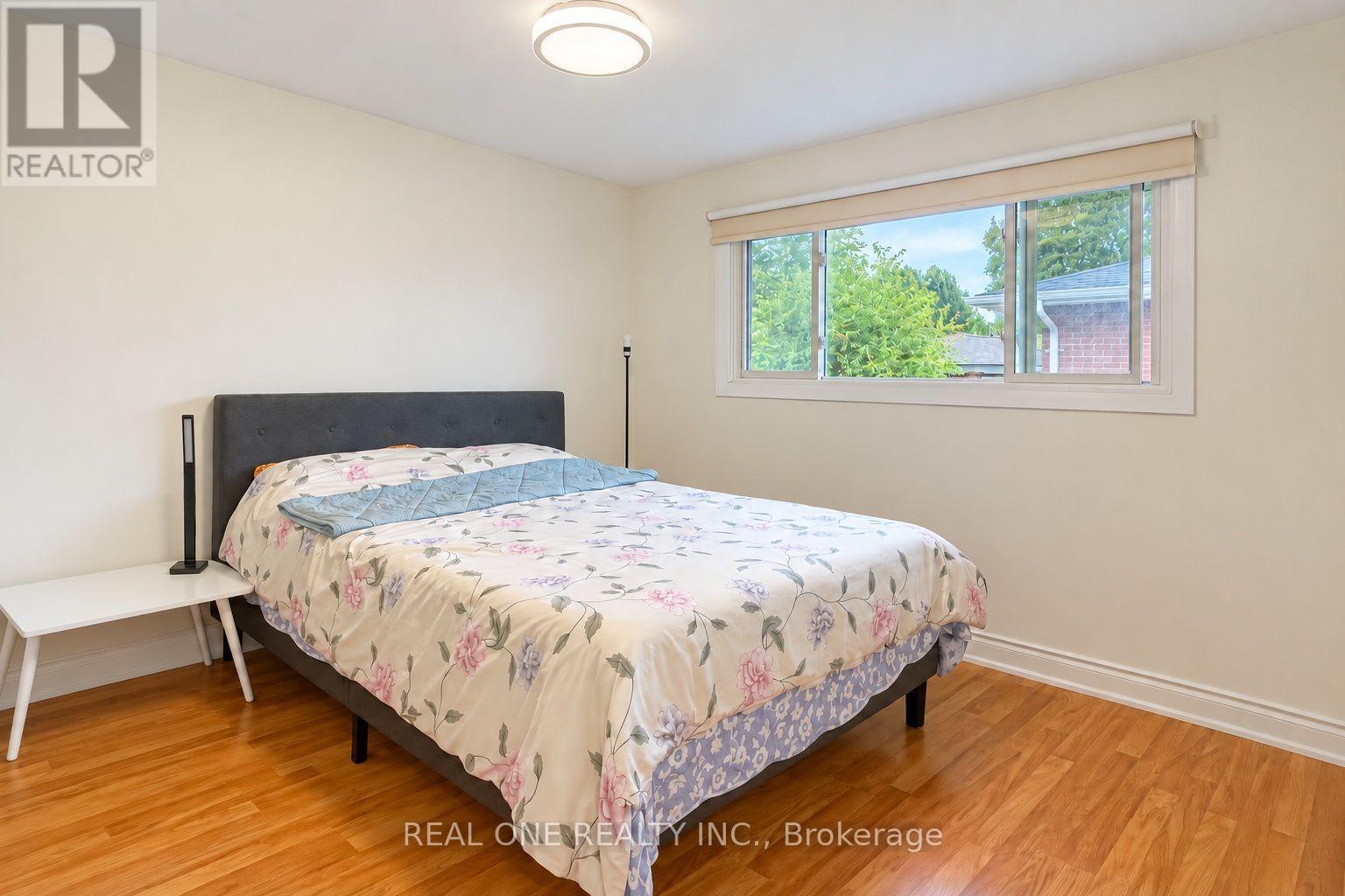 Upper - 41 Marlowe Drive Property Photo 16