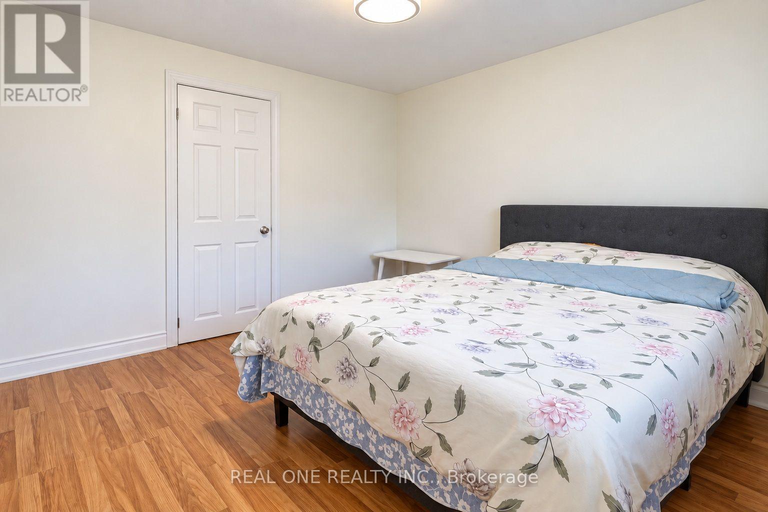 Upper - 41 Marlowe Drive Property Photo 17