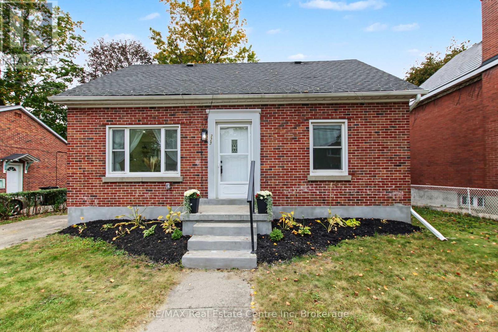223 Margaret Avenue Property Photo 4