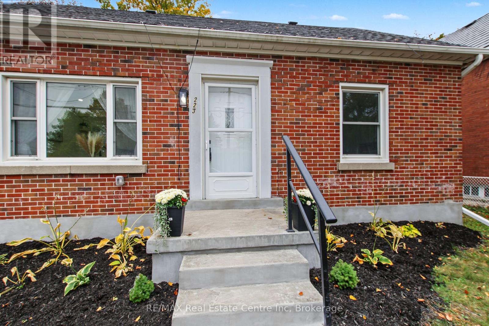 223 Margaret Avenue Property Photo 5