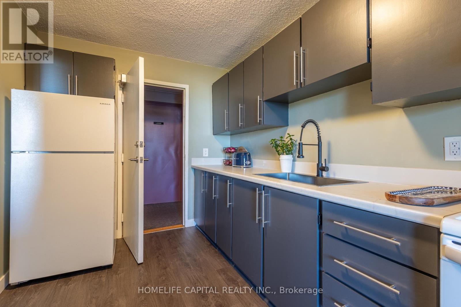 408 - 665 Bathgate Drive Property Photo 11