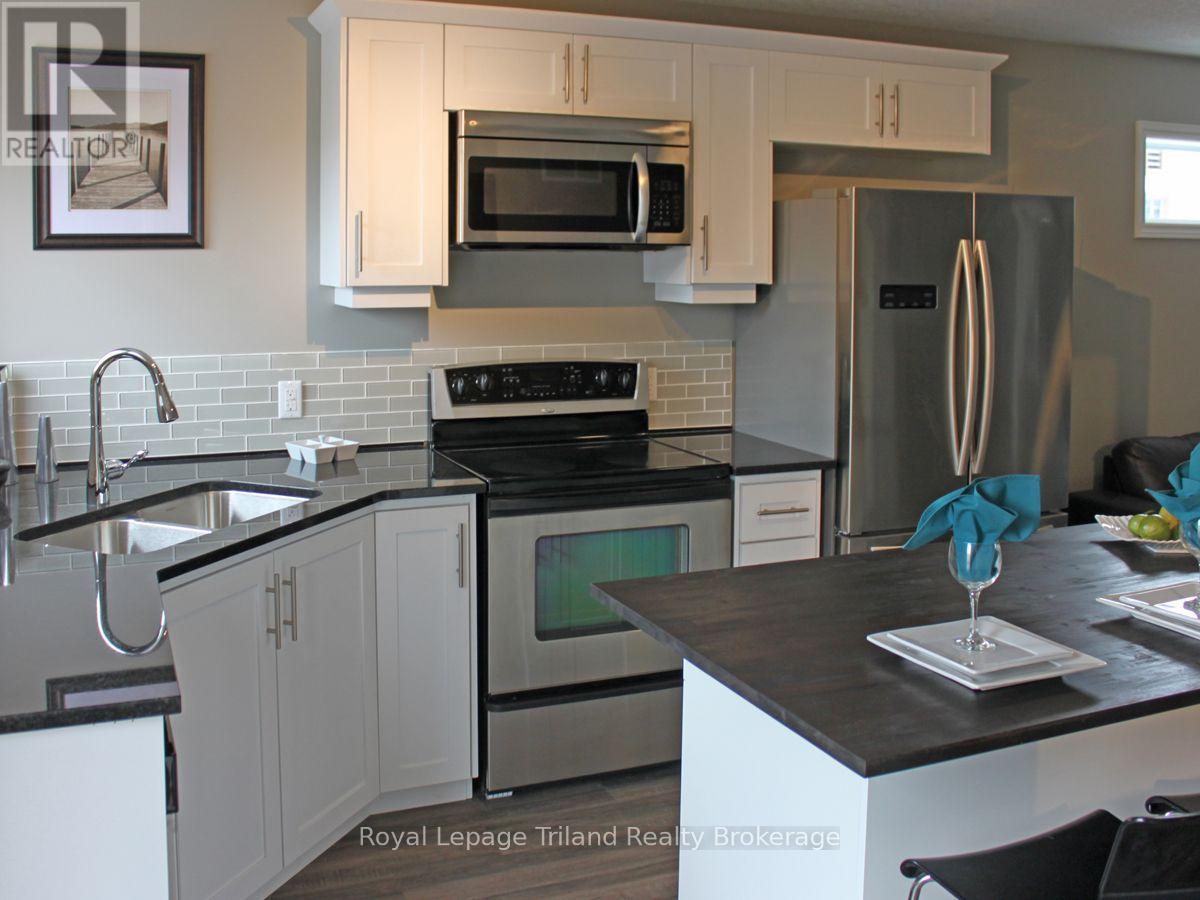 6 - 687 Canterbury Street Property Photo 3