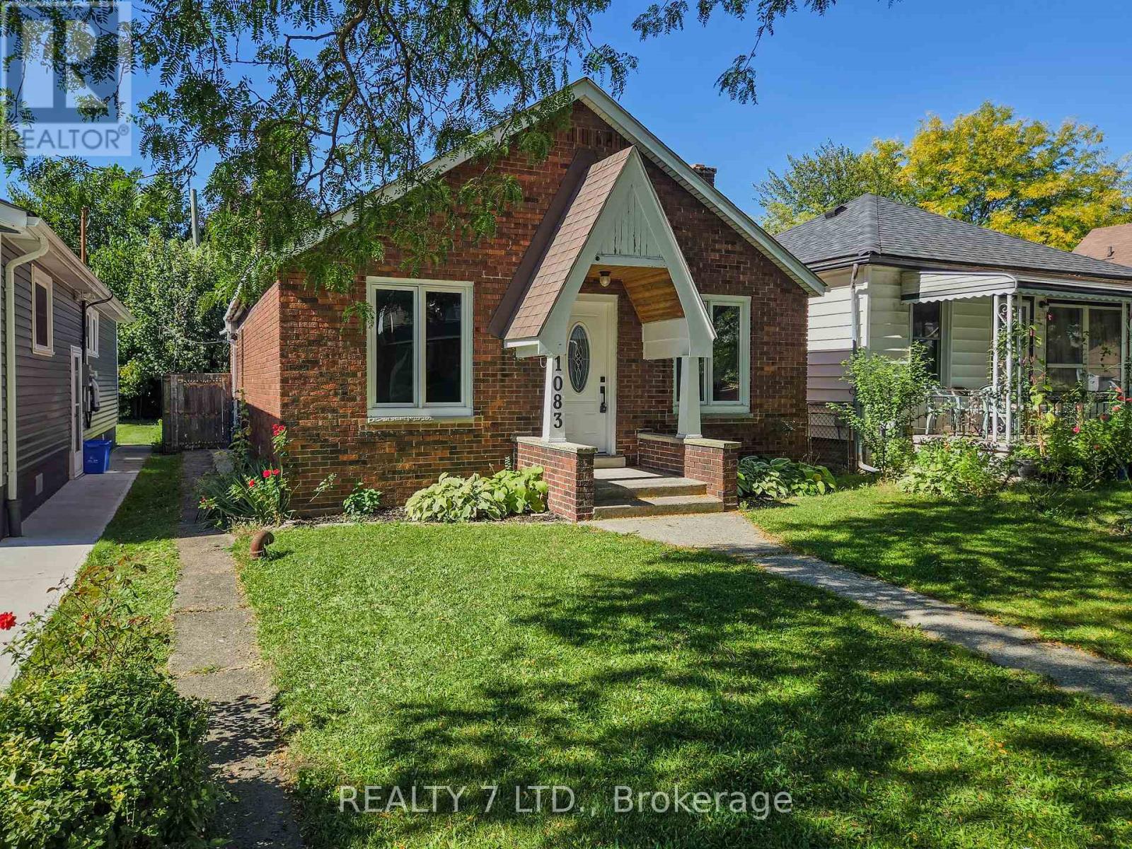 1083 Campbell Avenue Property Photo 3