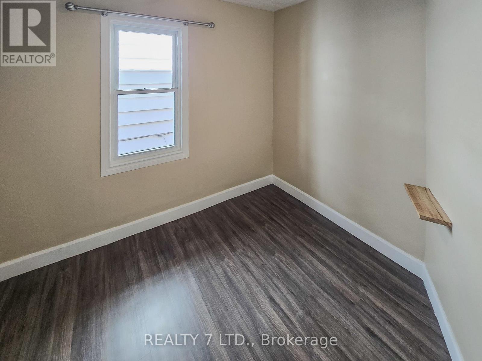 1083 Campbell Avenue Property Photo 32