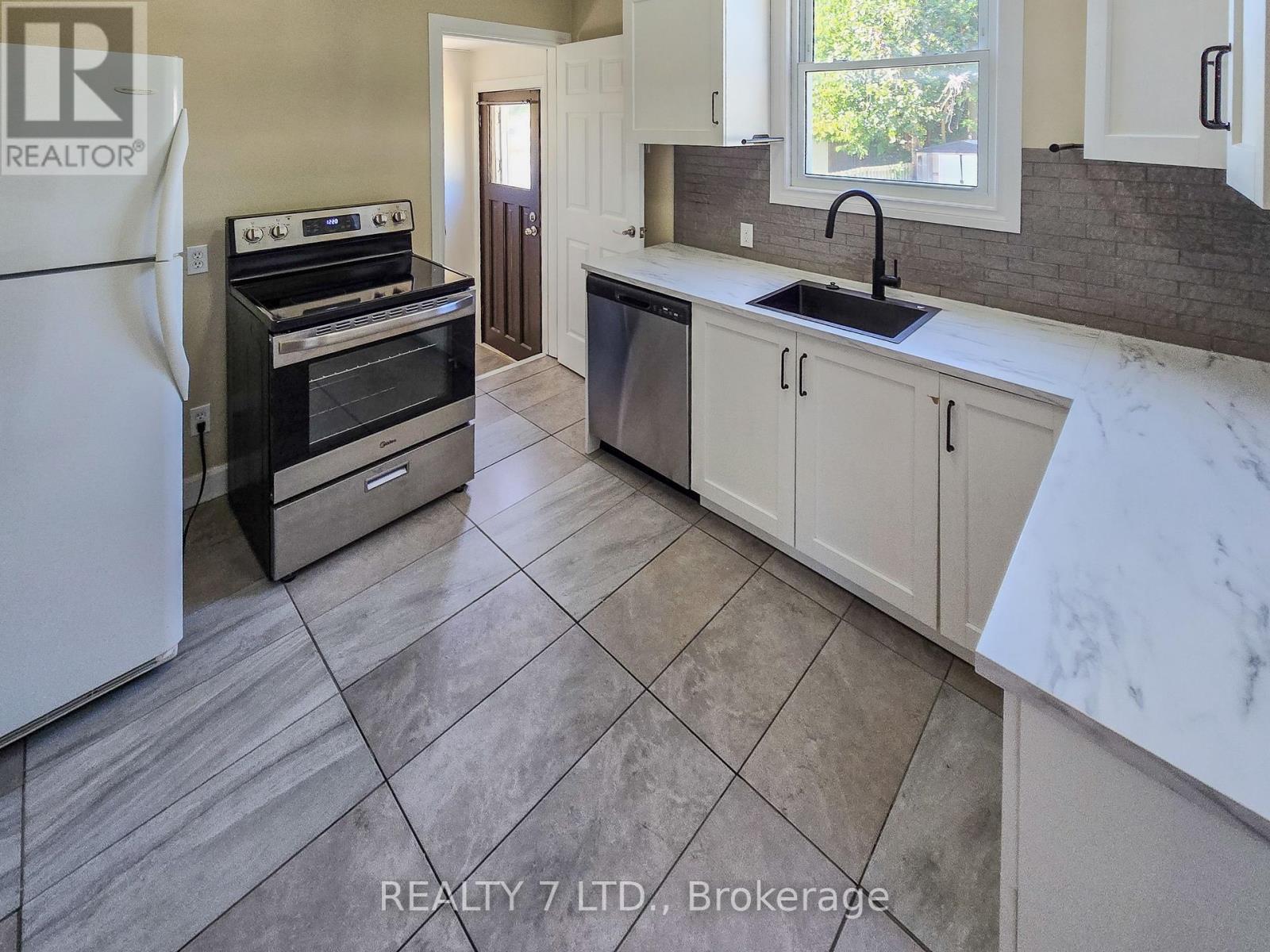 1083 Campbell Avenue Property Photo 37