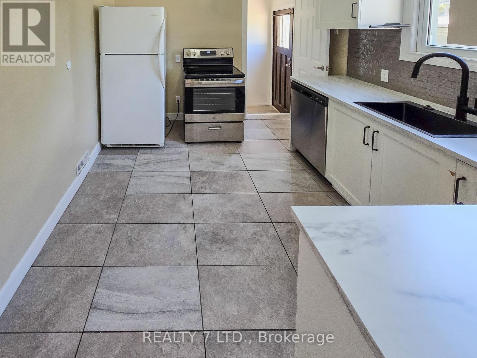 1083 Campbell Avenue Property Photo 38