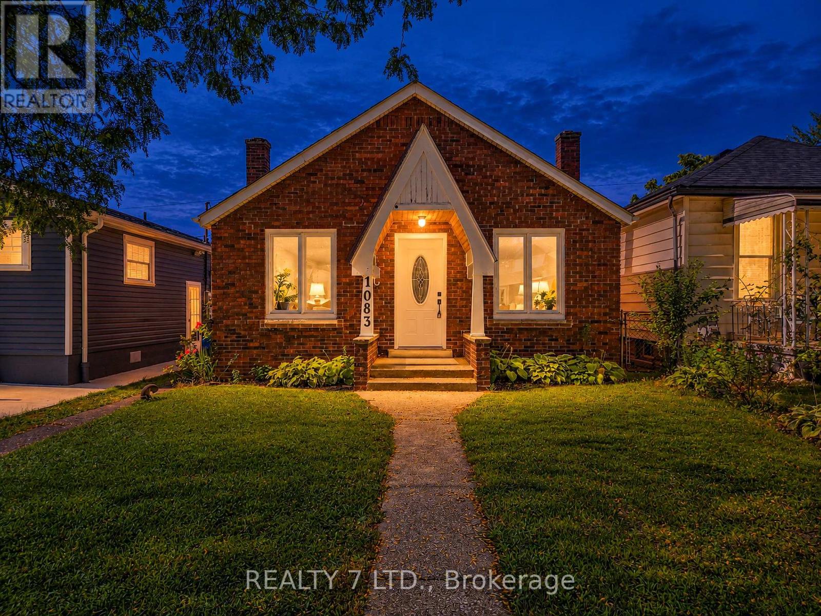 1083 Campbell Avenue Photo de la propriété 1