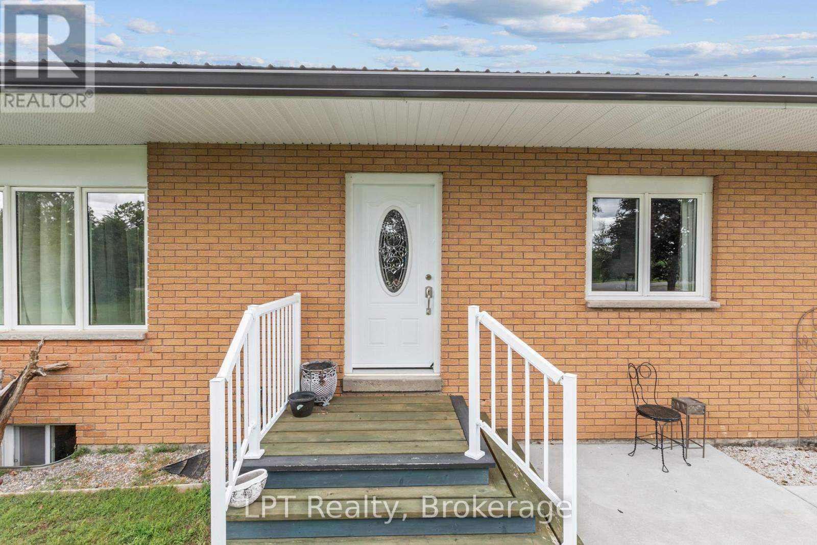 2110 13th Line E Property Photo 7